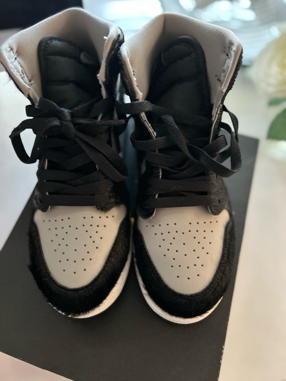 Jordan 1 Retro High OG (PS) in Black, Gray, White